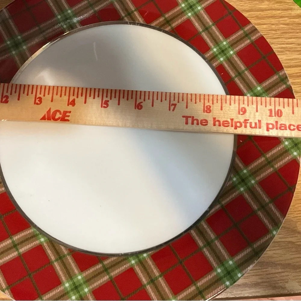 Red Tartan Plaid Classic Tidings 2010 Retired Target‎ Replacement Plate Preowned